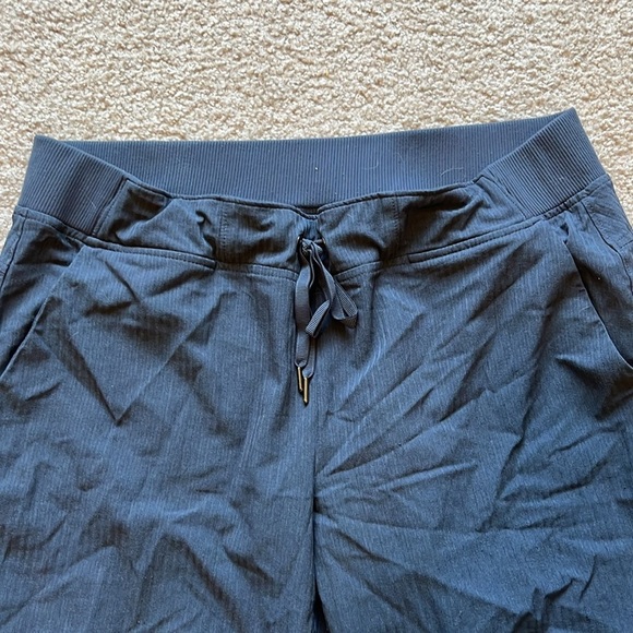 Athleta Athleisure Dark Grey Pull On Draw Cord Pant Wide Leg Sz 14P Active - Picture 5 of 15